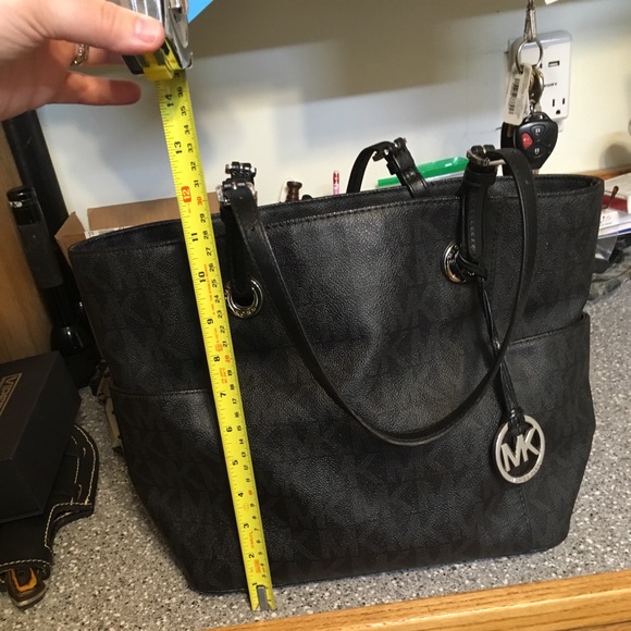 Michael Kors handbag - Picture 1 of 8